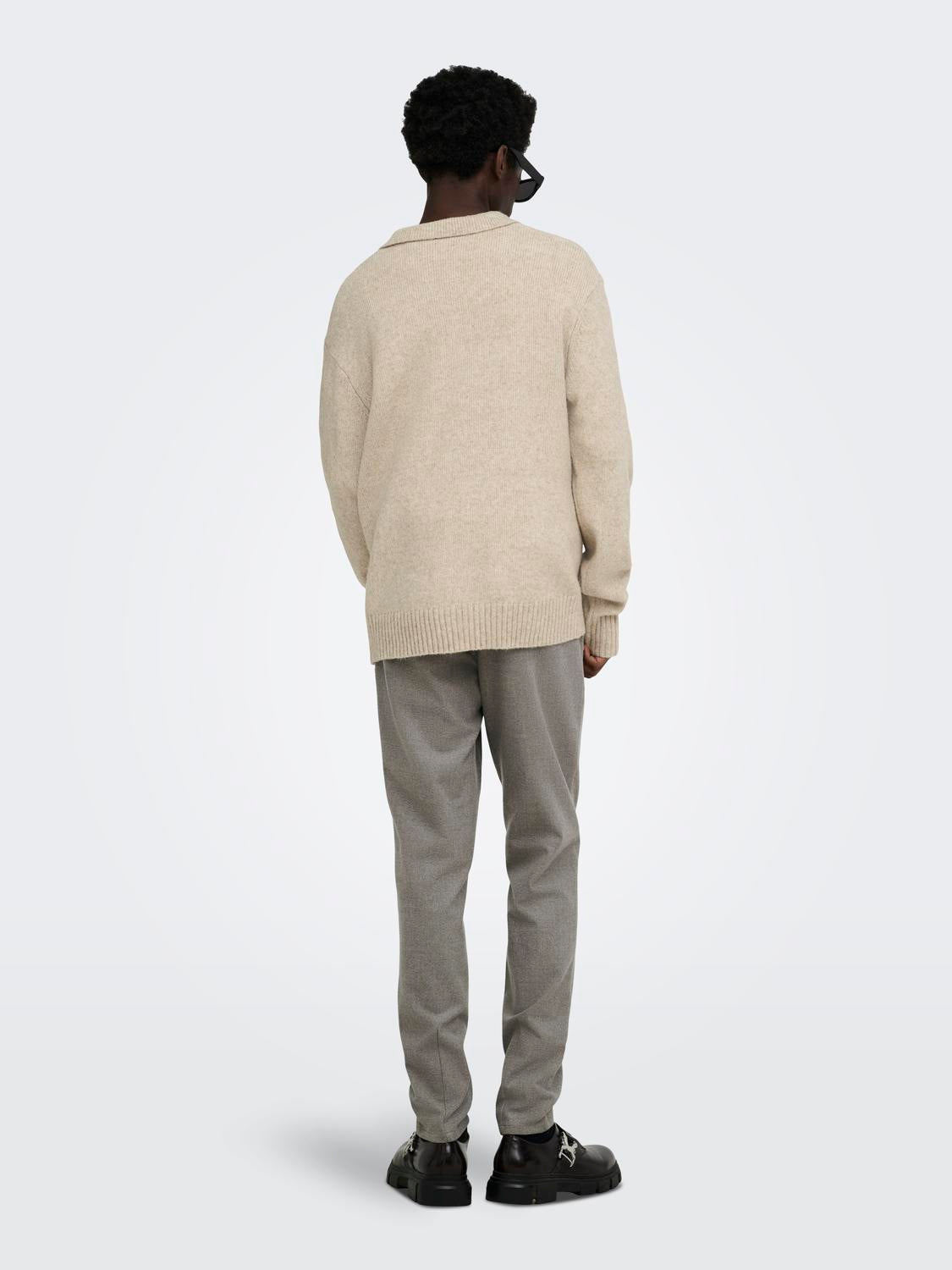 model_shot-back